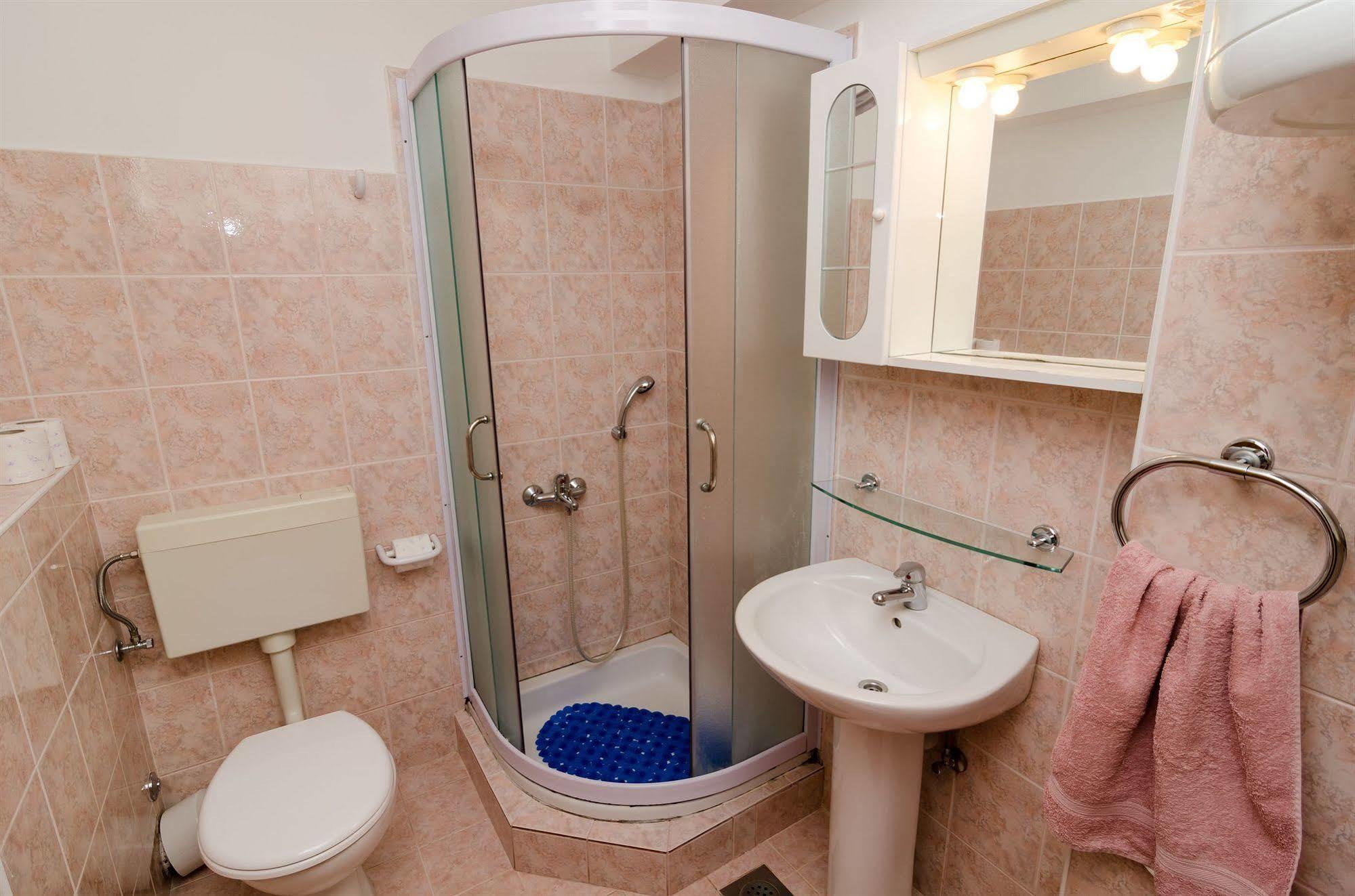 Apartments Mare Дубровник Екстериор снимка