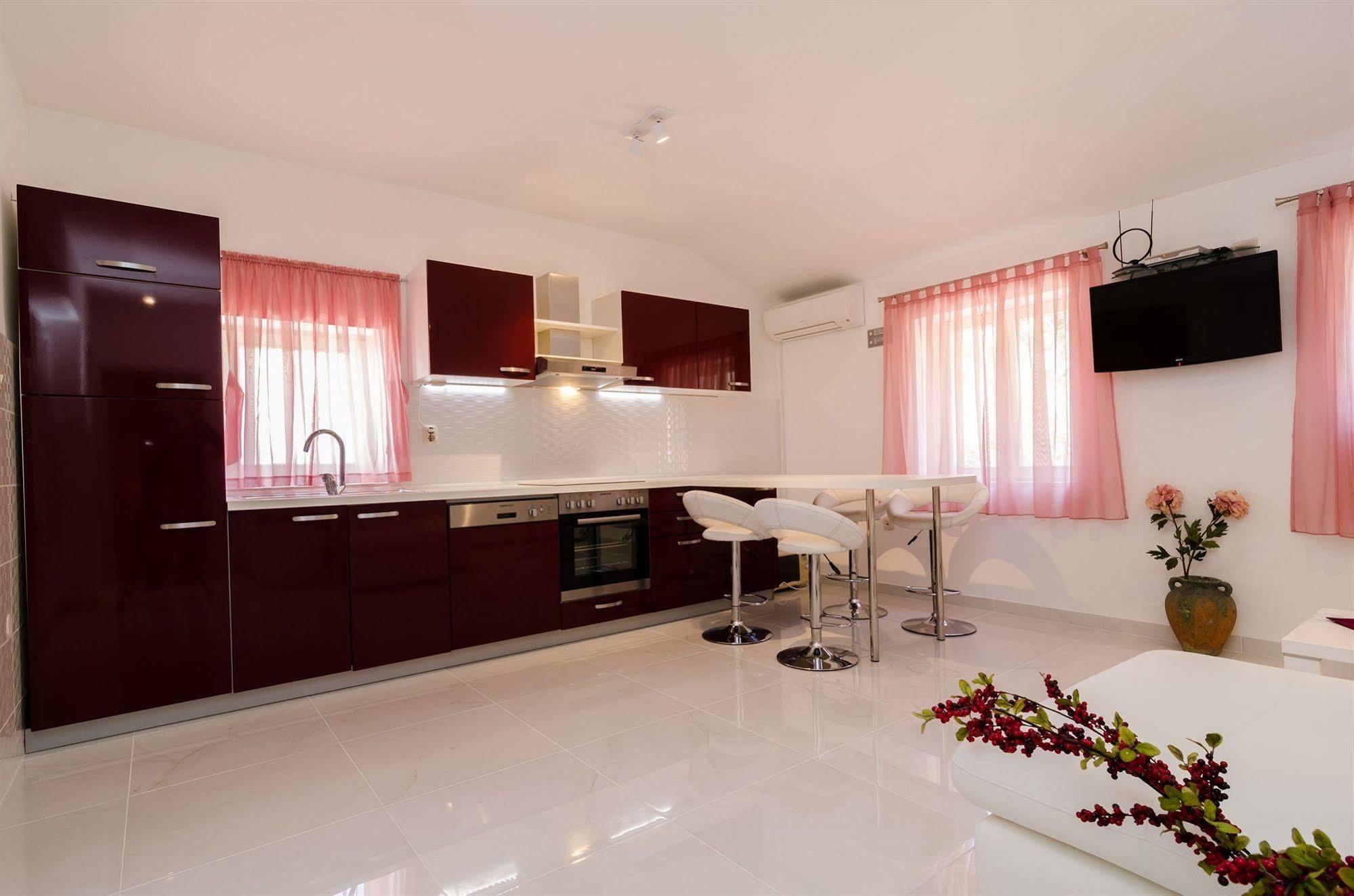 Apartments Mare Дубровник Екстериор снимка